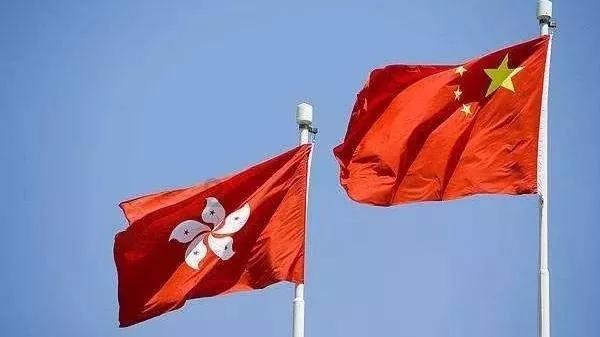“宫女照”出现在1992年的故宫城墙,五秒钟就不见了踪影,这是怎么一回事呢?